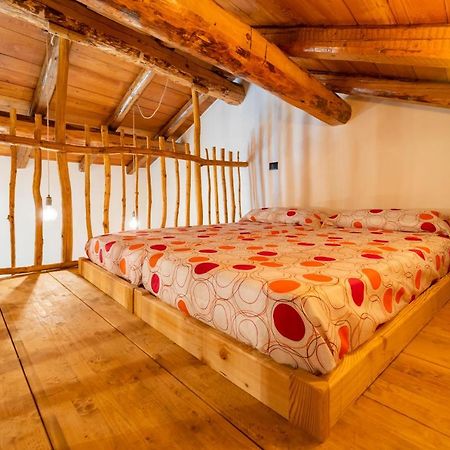 Country House Le Gaie Allegre Villar San Costanzo Luaran gambar